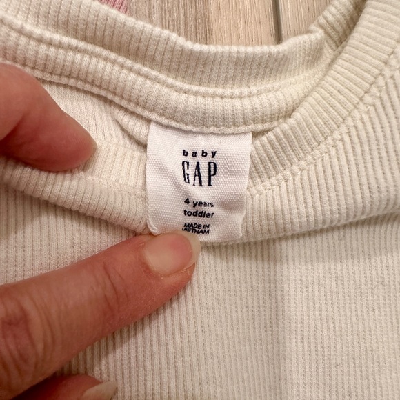 Baby Gap long sleeve ribbed shirts, set of 2 - Picture 2 of 6